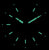 Esfera del reloj con manecillas luminosas e índices de minutos