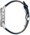 Pulsera de cuero azul oscuro y caja plateada, vista lateral con corona