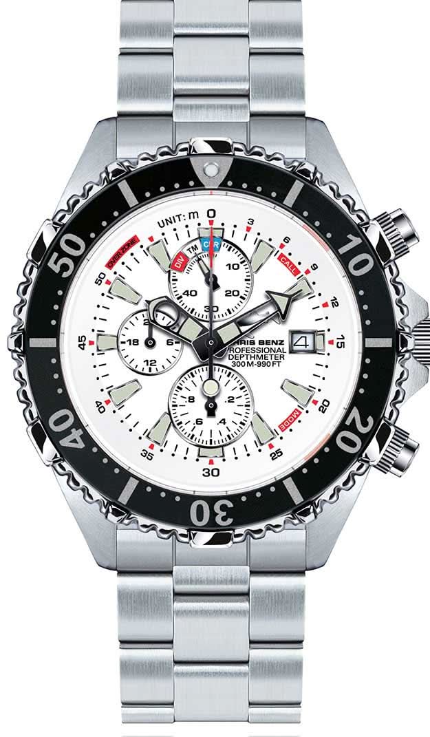 Reloj de hombre con esfera negra, subesferas de cronógrafo y pulsera de metal
