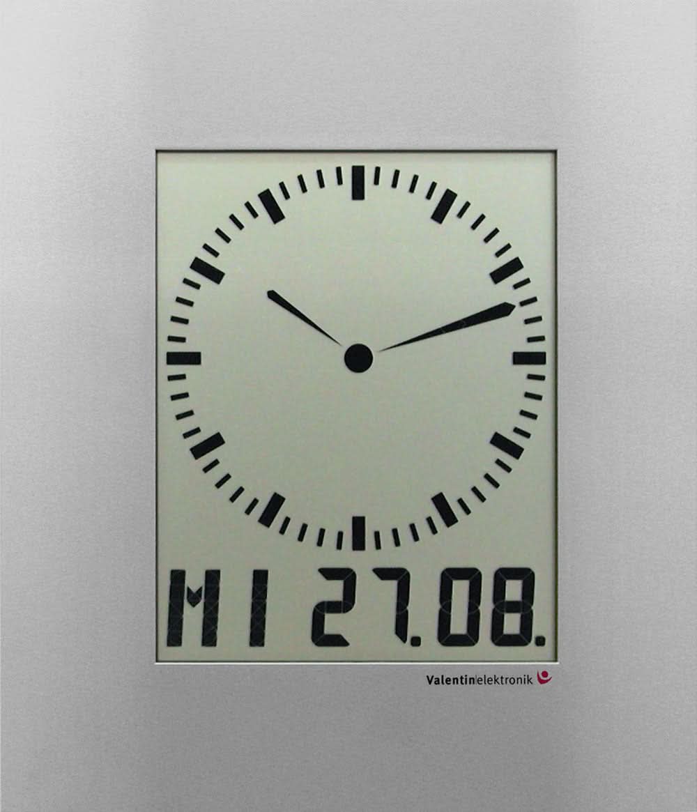 Reloj de pared de metal con esfera analógica y pantalla digital 27.08.