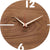 Reloj de pared de nogal con manecillas y números blancos, diseño redondo de madera