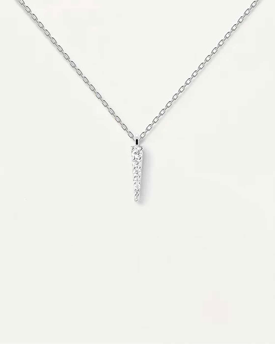 Collar de plata de ley con colgante cónico, piedras brillantes