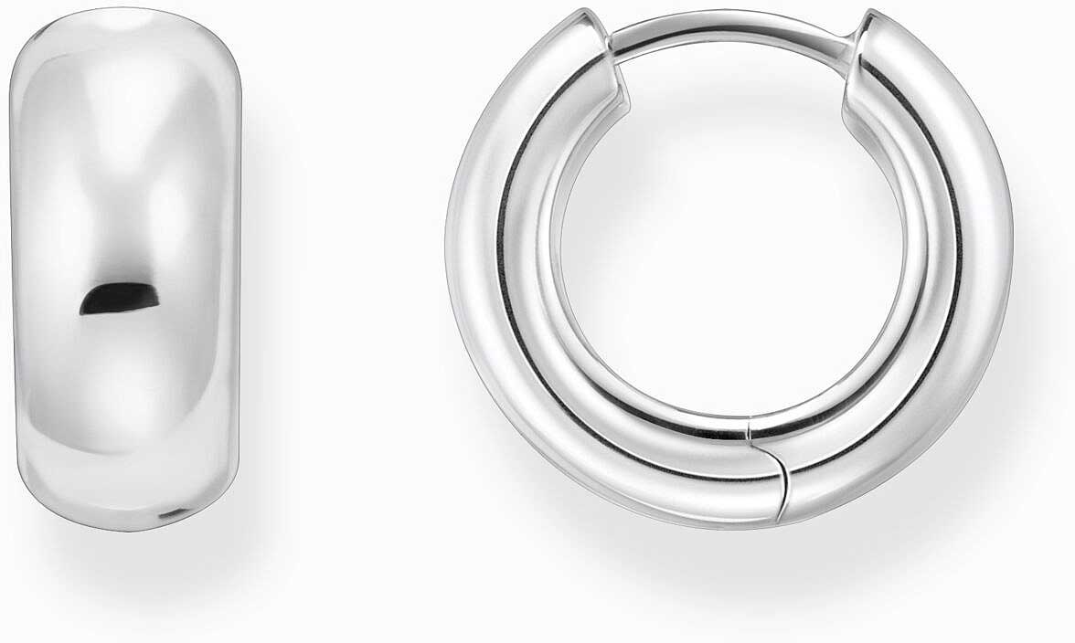 Aros plateados en plata con diseño grueso, cierre de bisagra