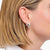 Aros de Thomas Sabo en plateado con diseño de ranuras en la oreja, brillantes