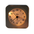 Braune Funkuhr mit analogem Zifferblatt und Zeigern