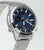 Reloj EDIFICE para hombre con esfera azul, caja y brazalete plateados