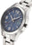 Reloj de mujer con esfera redonda azul, caja plateada, índices luminosos y visualización de fecha