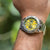 Reloj Festina para hombre en la muñeca: acero inoxidable, esfera amarilla con detalles verdes