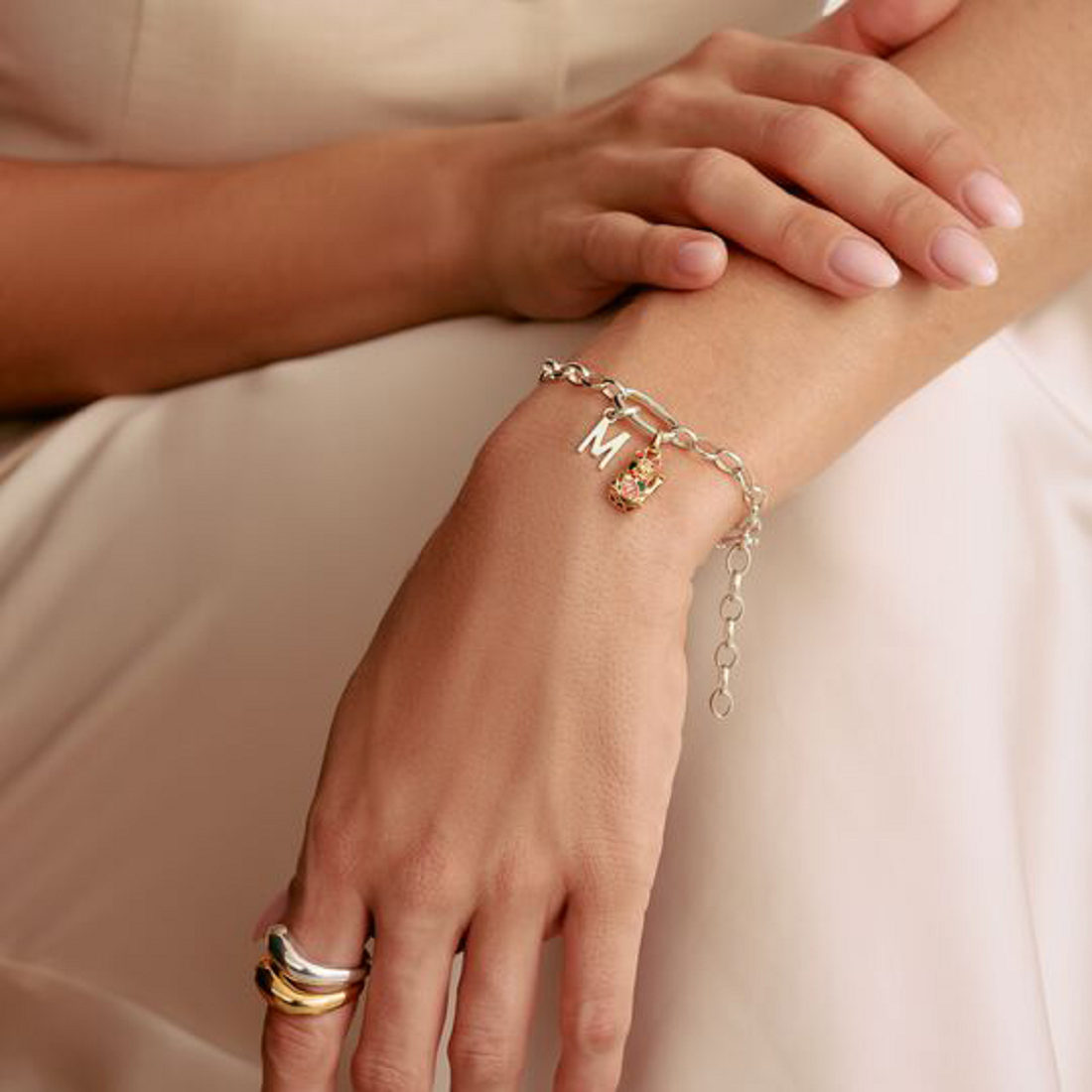 Pulsera de eslabones Thomas Sabo de plata con charm colgante para la muñeca
