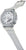 Reloj de mujer en la muñeca, pulsera de plástico transparente con vista redonda de la caja.