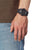 Reloj G-Shock para hombre en la muñeca con correa de plástico negra
