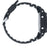 Reloj de hombre con correa negra, hebilla de metal y eslabones en la correa