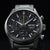 Reloj Seiko Chronograph para hombre con caja de acero inoxidable y esfera negra.