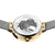 Reverso de reloj de mujer con grabado de mapa del mundo y correa de malla gris