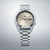Seiko 5 Sports - Reloj de hombre con caja redonda de acero inoxidable, esfera beige y MON 6