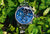 Reloj de mujer con esfera azul, aspecto de cronógrafo y pulsera de acero inoxidable