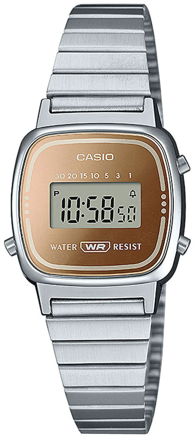Casio reloj de mujer con correa de metal plateado y pantalla digital, resistente al agua