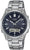 Reloj Casio para hombre con esfera analógica azul y correa de metal, aspecto titanio