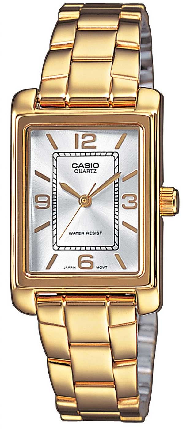 Reloj Casio para mujer con correa de metal dorada, esfera rectangular y manecillas analógicas
