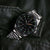 Reloj de buceo Luminox Pacific Diver de 44 mm, modelo 3122, visto desde un ángulo frontal.