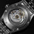Fondo de acero inoxidable del reloj para hombre con grabado y texto automático
