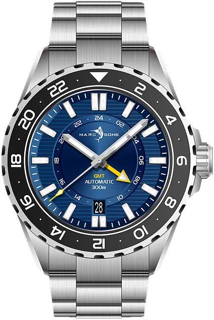 Reloj de hombre: esfera azul, indicador GMT, brazalete de acero y bisel negro.