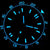 Esfera de reloj para hombre con marcadores luminosos en azul y manecillas de minutos, negro