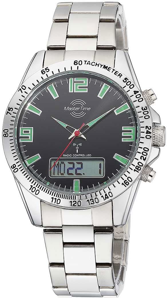 Reloj radiocontrolado para hombre con correa de metal plateado, esfera negra y detalles en verde