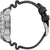 Pulsera de hombre, vista lateral: correa de caucho negra y caja de metal plateada.