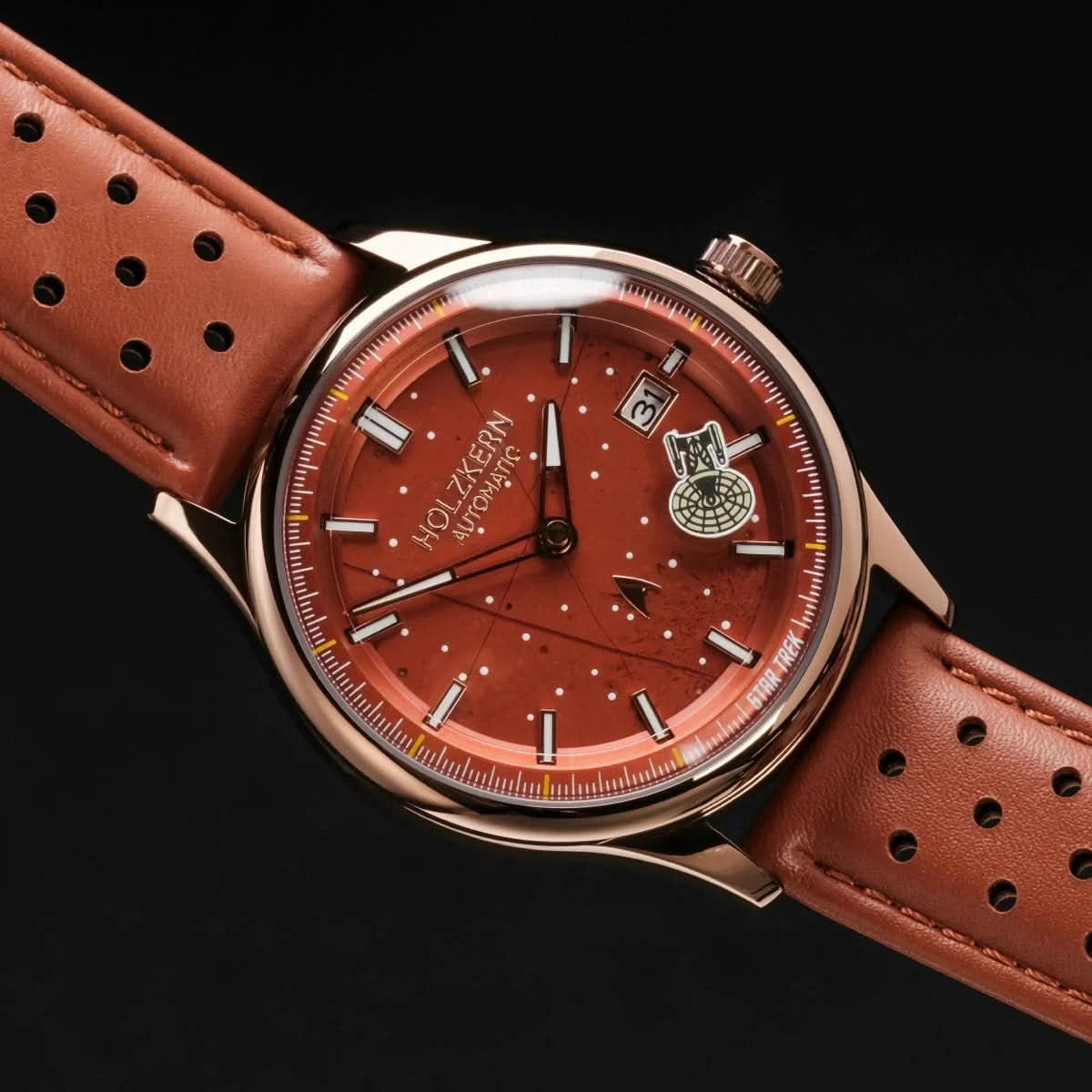 Pulsera de reloj Holzkern con correa de cuero marrón y agujeros perforados, esfera redonda