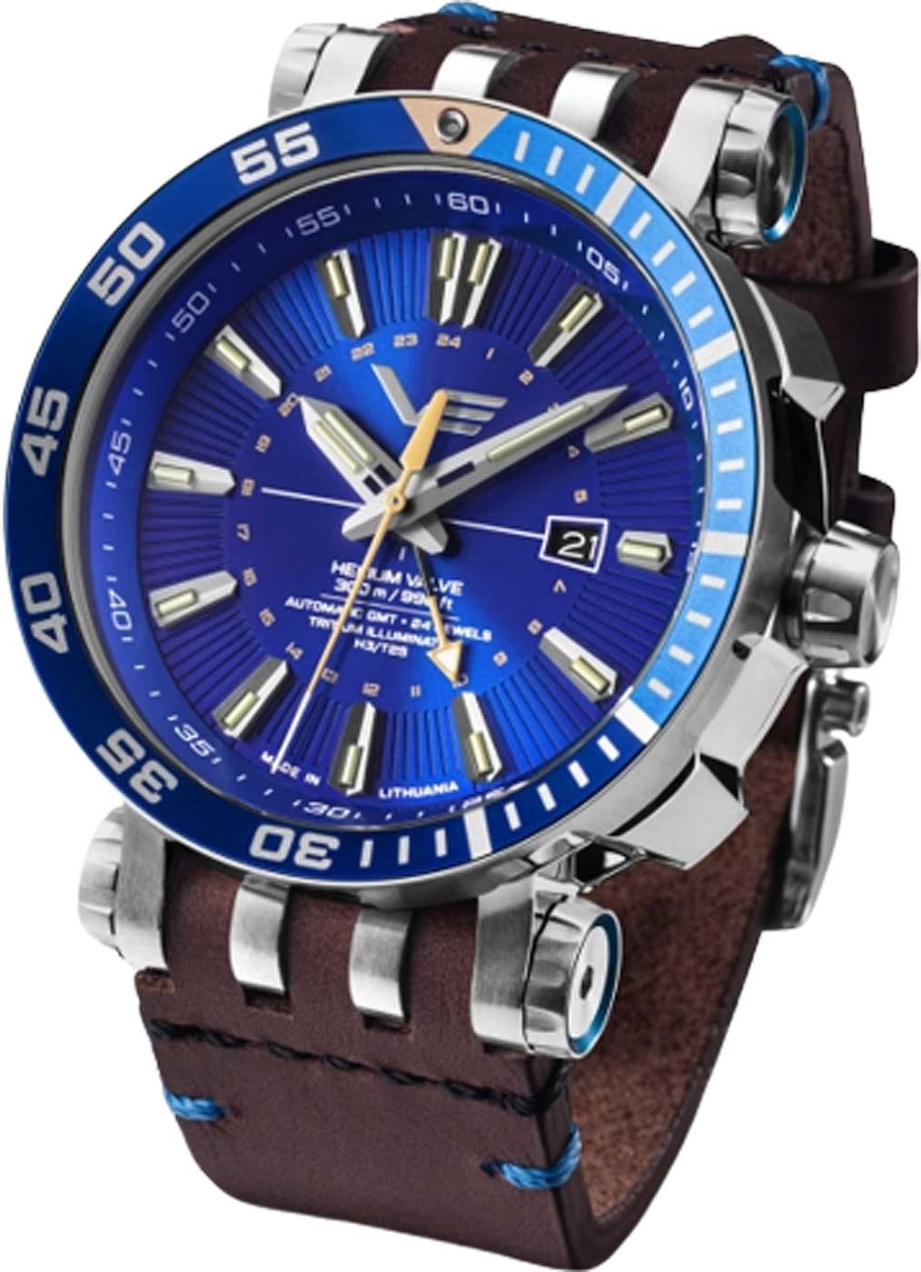 Reloj para hombre con esfera azul, correa de cuero marrón y bisel GMT plateado.
