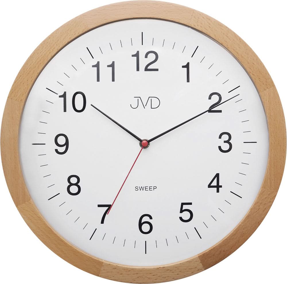 Reloj de pared redondo con marco de madera clara, esfera blanca, manecillas negras y segundero rojo