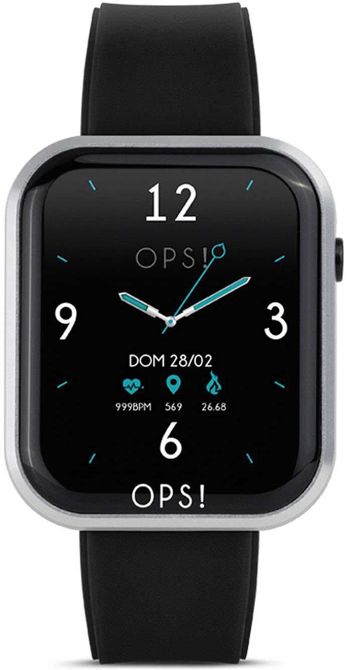 Smartwatch con esfera negra, bisel plateado y correa de silicona negra
