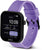 Smartwatch con pantalla negra y correa de silicona morada, vista lateral