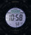 Reloj de hombre con pantalla digital iluminada y números grandes, marco negro