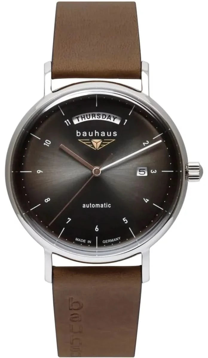 Reloj automático para hombre con correa de cuero marrón, caja plateada y esfera oscura