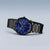 Vista de página: reloj para hombre con esfera azul y pulsera de metal negra
