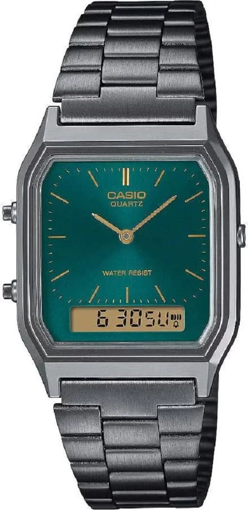 Reloj de pulsera Casio con correa de metal gris oscuro, caja rectangular y pantalla verde