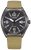 Reloj de hombre con esfera negra y correa de tela beige, ventana de fecha