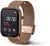 Smartwatch con correa de malla metálica beige, cierre de hebilla y pantalla negra