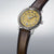 SEIKO Presage reloj de hombre inclinado: esfera amarilla, correa de cuero marrón, con corona