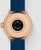 Fondo de smartwatch híbrido con panel de sensor, caja de oro rosa, correa de silicona azul oscuro