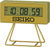 Despertador digital Seiko, cuerpo de resina dorado, pantalla amarilla, soporte