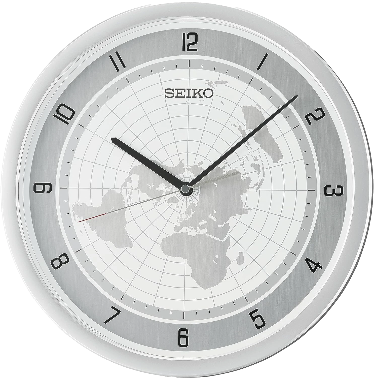 "Reloj de pared con esfera de mapa del mundo, fondo gris, manecillas y números negros"