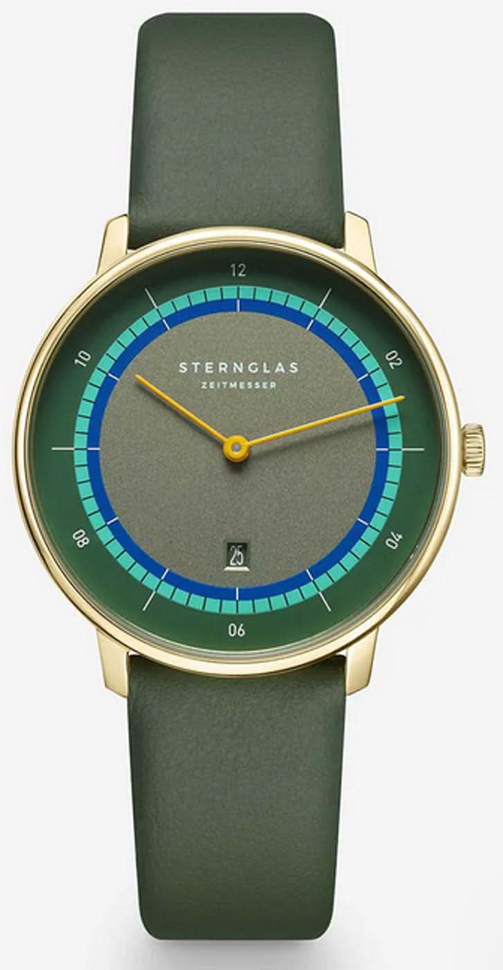 "Reloj de mujer con correa de cuero verde, bisel dorado y anillo de minutos azul"