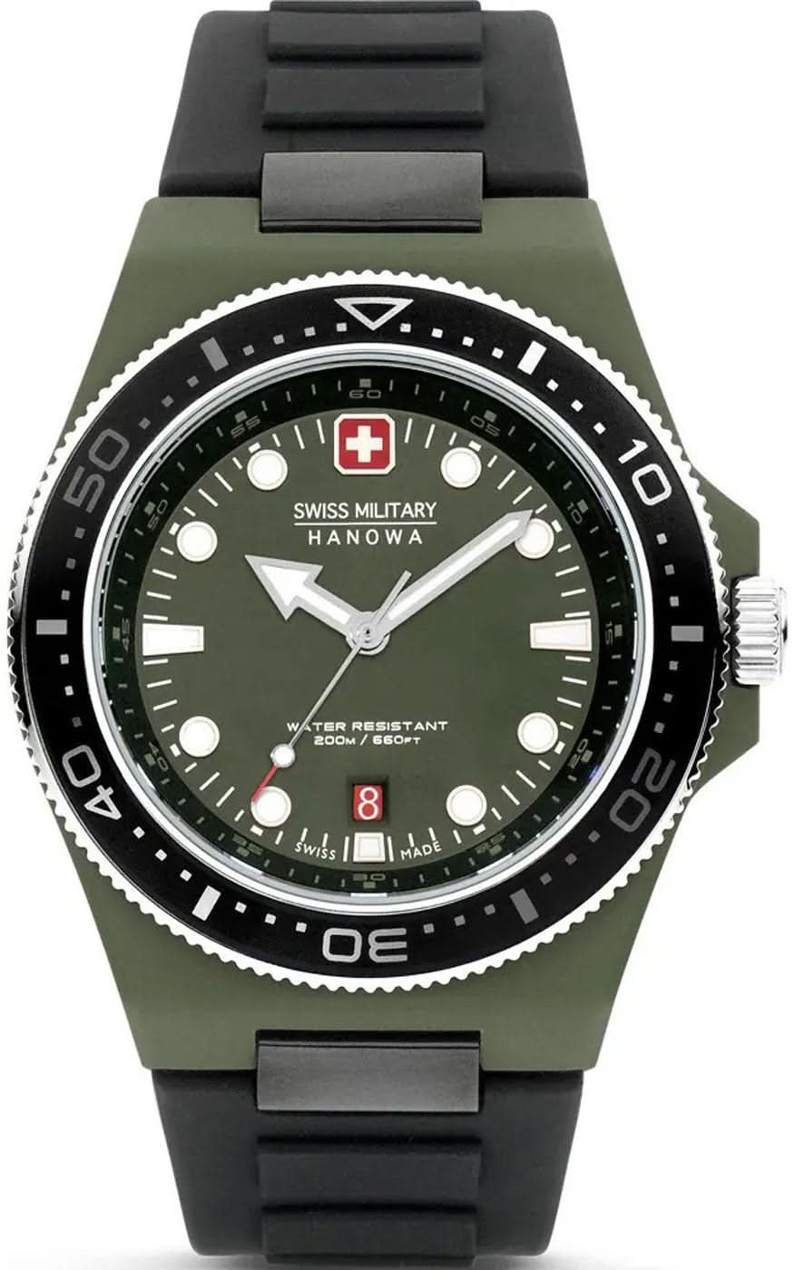 Reloj de hombre con esfera verde, bisel negro y correa de silicona negra