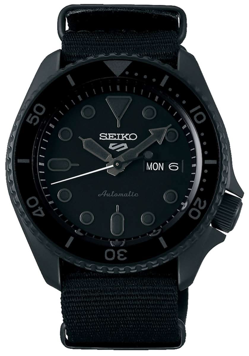Seiko 5 Sports Reloj para hombre con correa de tela negra y esfera negra