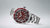 Reloj Seiko para hombre con esfera roja y bisel rojo, pulsera de acero inoxidable, vista lateral