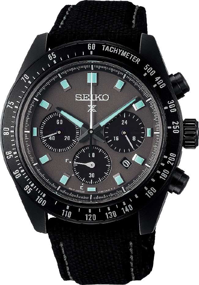 Reloj Seiko para hombre con correa de tela negra, esfera verde oscuro, cronógrafo y taquímetro.