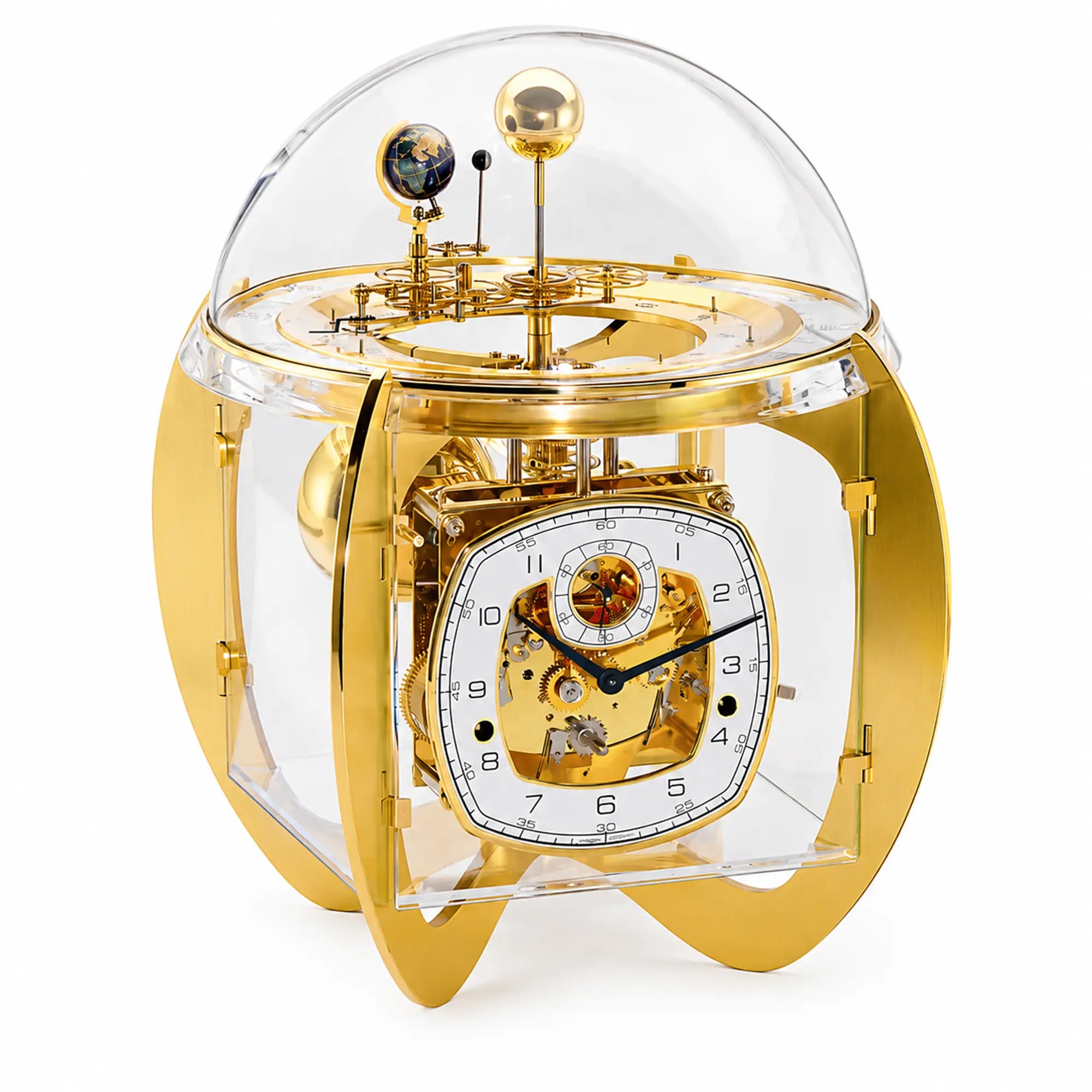 Reloj de mesa con cúpula de cristal y marco de latón; mecanismo visible